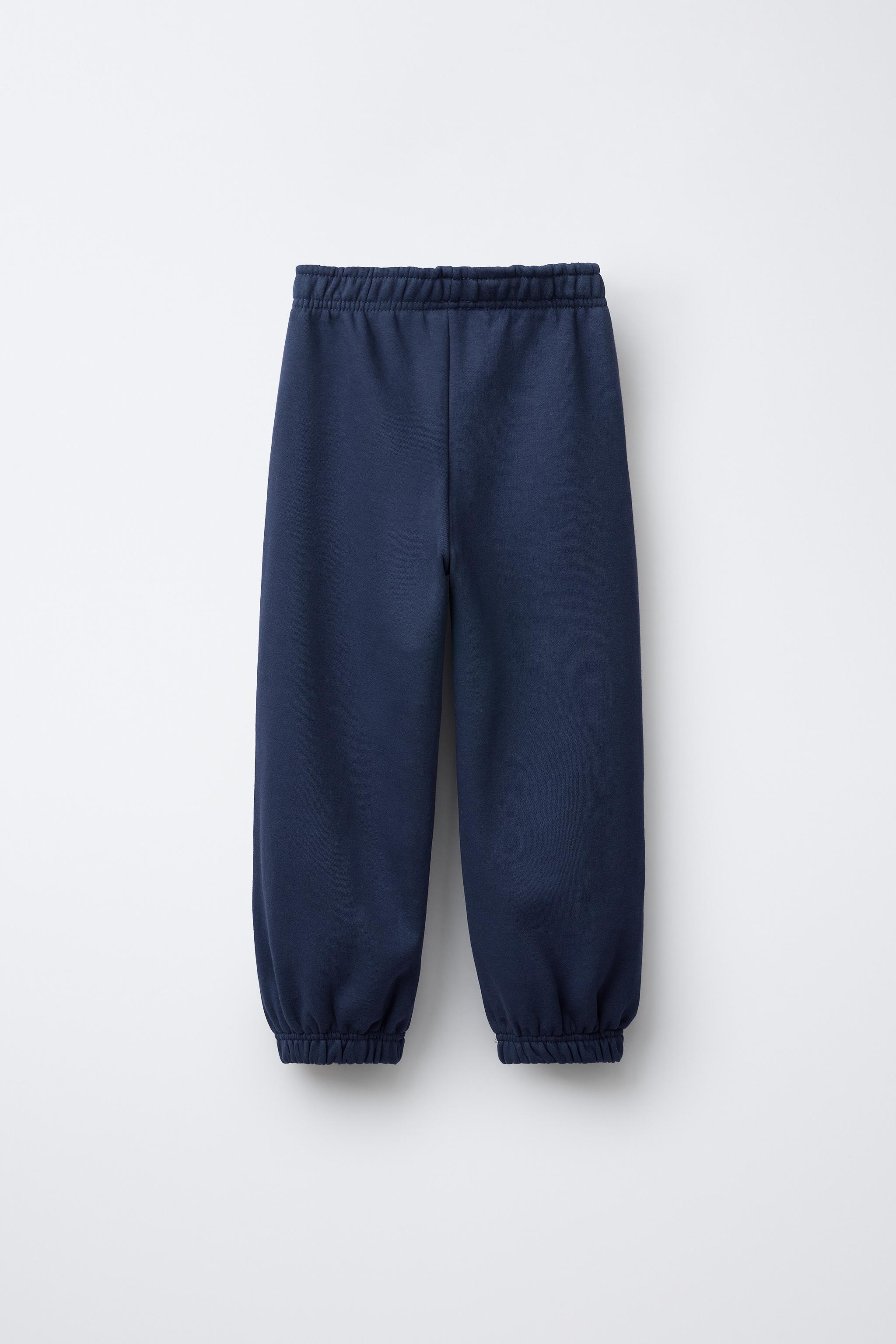 SWEATSHIRT AND JOGGER PANTS SET